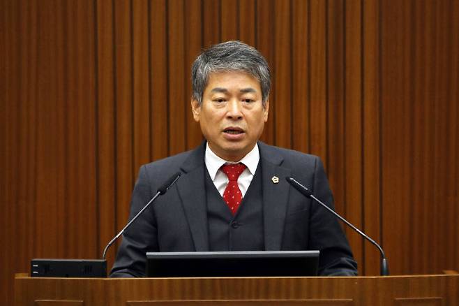 김광운 의원이 최근 5분 발언을 통해 북부권 균형발전과 구청 설립 필요성을 역설하고 있다. 사진=시의회 제공.