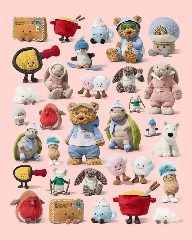 전세계인의 애착인형 바쉬풀 버니와 바톨로뮤 베어부터 음식, 식물 등 다양한 무생물 오브제를 위트 있는 표정으로 생동감 있게 표현한 어뮤저블스(Amuseables), 귀여운 동물 캐릭터 등, 젤리캣은 부드러운 소재와 다양한 감성의 캐릭터로 사랑받고 있다. 젤리캣.