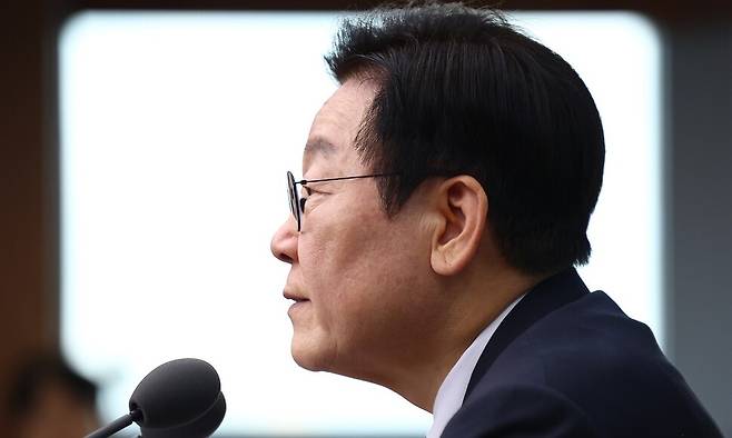 이재명 대통령이 13일 용산 대통령실에서 열린 수석보좌관회의를 주재하고 있다. 대통령실사진기자단