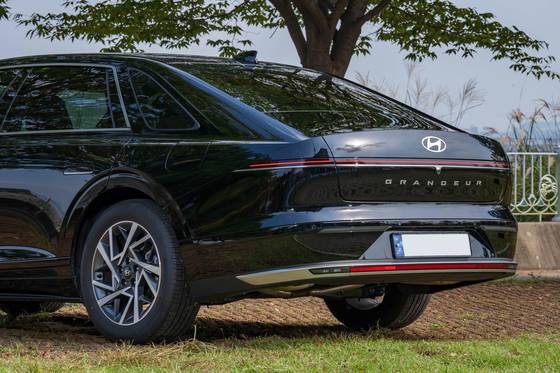 현대 그랜저 하이브리드.