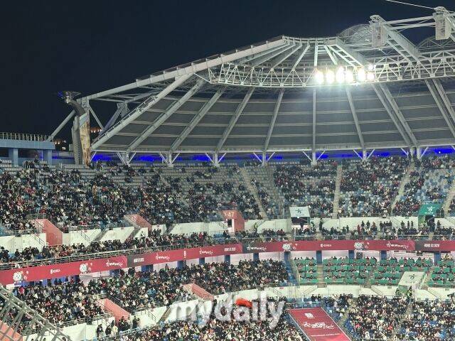 14일 볼리비아전이 열린 대전월드컵경기장. 경기장 곳곳에서 빈 좌석을 확인할 수 있다./대전월드컵경기장=노찬혁 기자