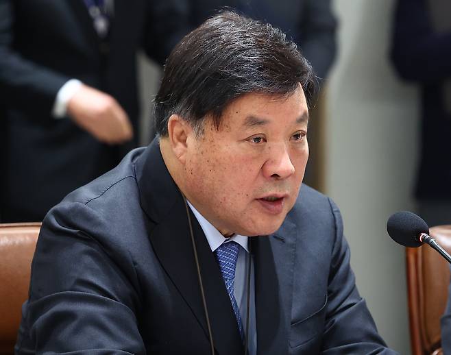 서정진 셀트리온 회장이 16일 용산 대통령실에서 열린 한미 관세협상 후속 민관 합동회의에서 발언하고 있다. [연합]