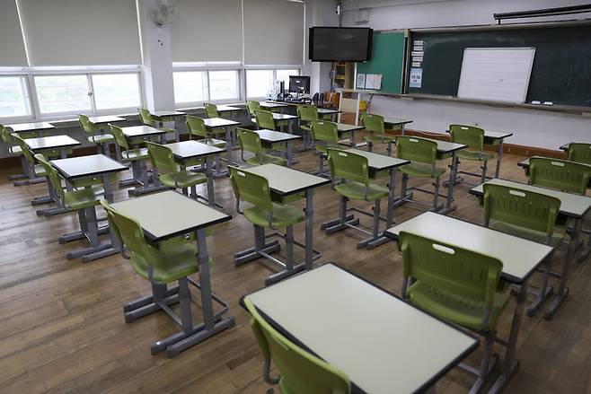 [뉴시스=서울] 2026학년도 대학수학능력시험(수능) 이후 등교하지 않는 고등학교 3학년 학생들이 다수 발생하며 올해도 '교실 공동화' 현상이 이어질 것으로 보인다.  (사진=유토이미지).photo@newsis.com *재판매 및 DB 금지 *재판매 및 DB 금지