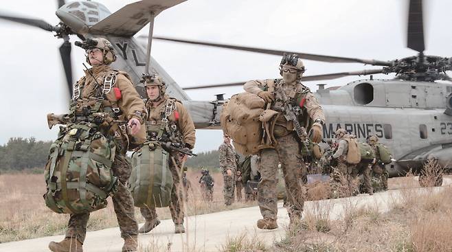 미국 해병대의 모토는 가장 먼저 들어가고 가장 나중에 나온다이다.[사진｜연합뉴스]