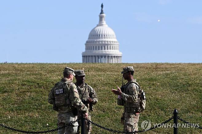 미국 연방의회 주변을 순찰하는 주방위군 [AFP 연합뉴스 자료사진. 재판매 및 DB 금지]