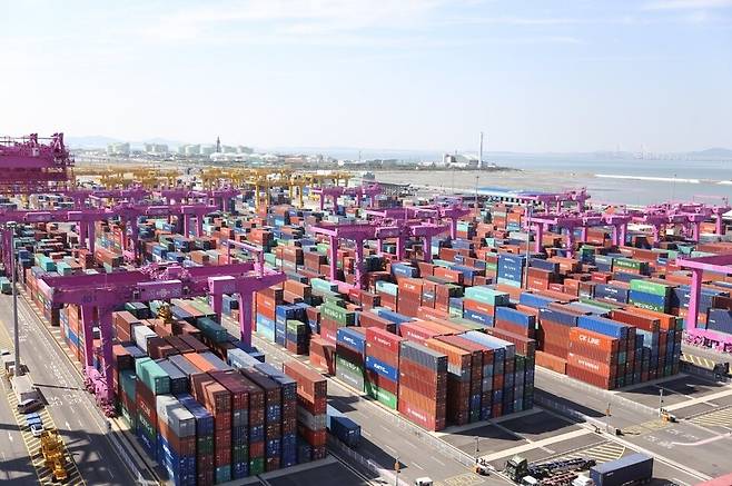 ▲&nbsp;인천신항 컨테이너터미널 전경./사진제공=인천항만공사