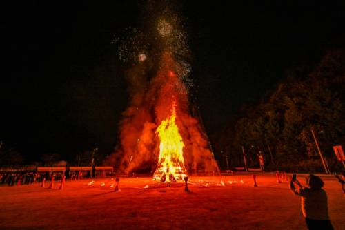 ◇ ‘제30회 민둥산은빛억새축제’가 지난달 2일부터 지난 15일 폐막식까지 해발 1,119m의 민둥산 은빛억새밭과 민둥산운동장 일원에서 펼쳐지며 45일간의 가을 향연의 막을 내렸다.