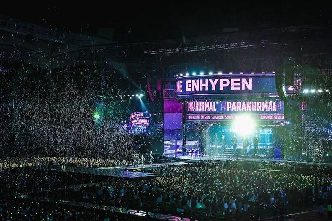 고양종합운동장에서 열린 ‘엔하이픈 월드투어 워크 더 라인 인 고양’. 빌리프랩 제공