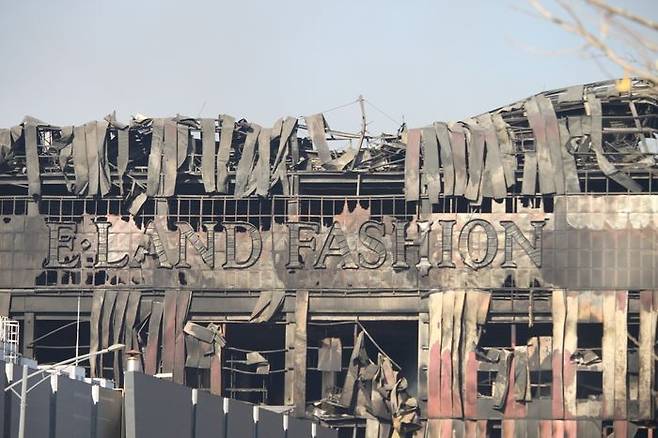 천안 이랜드패션 물류센터가 화재로 사실상 전소되면서 보험 보상 구조에 관심이 쏠리고 있다.ⓒ뉴시스