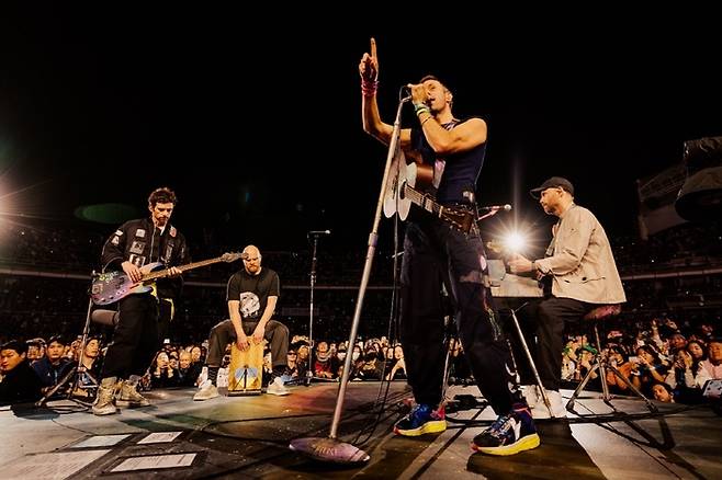 콜드플레이가 지난 4월 고양종합운동장에서 공연을 펼쳤다. 라이브네이션코리아 제공