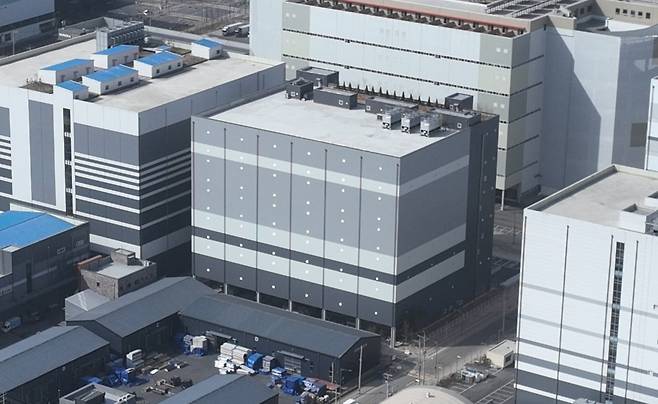 신한자산신탁이 책임준공을 확약한 인천 서구 원창동 냉동물류센터 전경. 한경DB