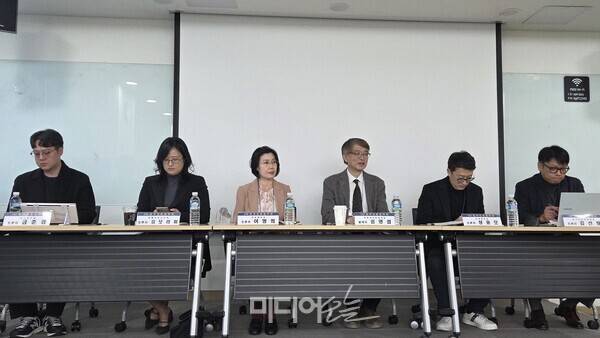 ▲ 지난 14일 서울 중구 한국언론진흥재단 미디어교육원에서 한국언론법학회 주최, 한국인터넷자율정책기구(KISO) 후원으로 '인터넷 허위정보 규제와 정보통신망법 개정' 세미나가 열렸다. 사진=박재령 기자