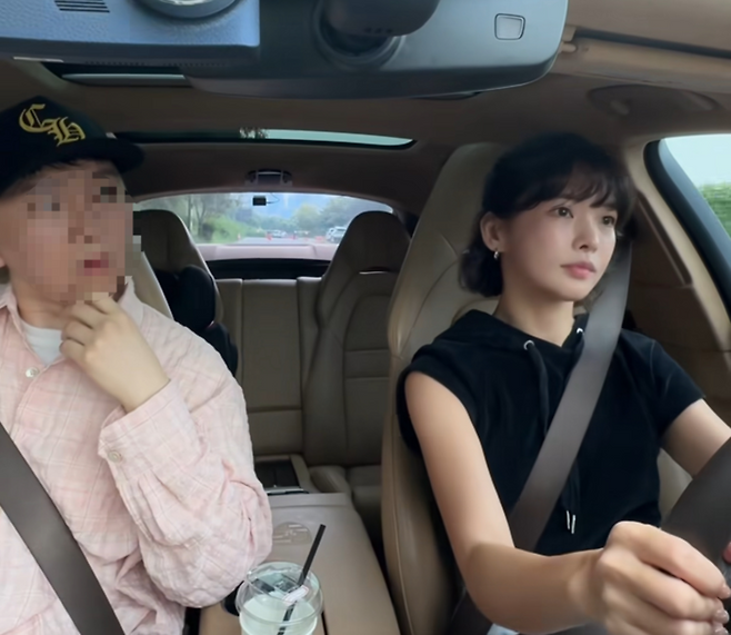 안다르 창업자 신애련 전 대표와 그의 남편 오씨. [신애련 전 대표 SNS 캡처]