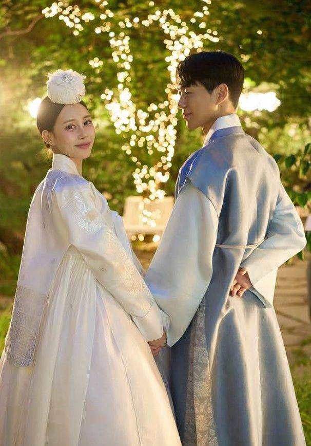 [서울=뉴시스] 박소현, 고수진. (사진=박소현 인스타그램 캡처) 2025.11.17. photo@newsis.com *재판매 및 DB 금지