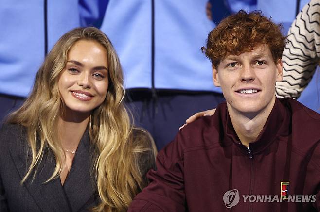 신네르(오른쪽)와 여자친구로 알려진 모델 라일라 하사노비치 [로이터=연합뉴스]