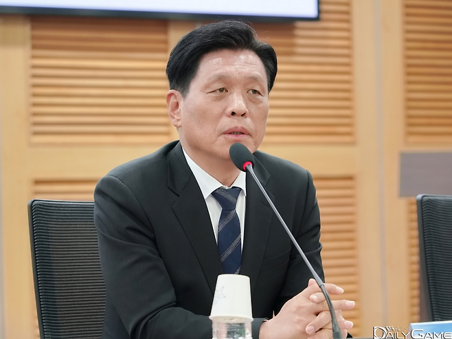 행사를 주최한 조승래 의원.