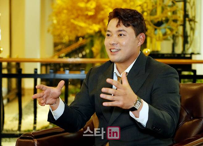 이승택이 최근 서울 서대문구의 스위스 그랜드 호텔에서 열린 KPGA 제네시스 대상 시상식에서 이데일리와 만나 인터뷰를 진행하고 있다.(사진=이데일리 골프in 조원범 기자)