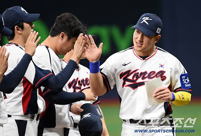 2025 K-BASEBALL SERIES 대한민국과 체코의 평가전이 8일 고척스카이돔에서 열렸다. 안현민이 입장하고 있다. 고척=박재만 기자 pjm@sportschosun.com/2025.11.08/