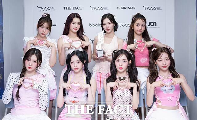 올해 데뷔한 하츠투하츠는 '2025 TMA'에서 단 한 번만 받을 수 있는 '넥스트 리더'를 수상하며 '대형 신인'임을 다시 한번 증명했다. /박헌우 기자