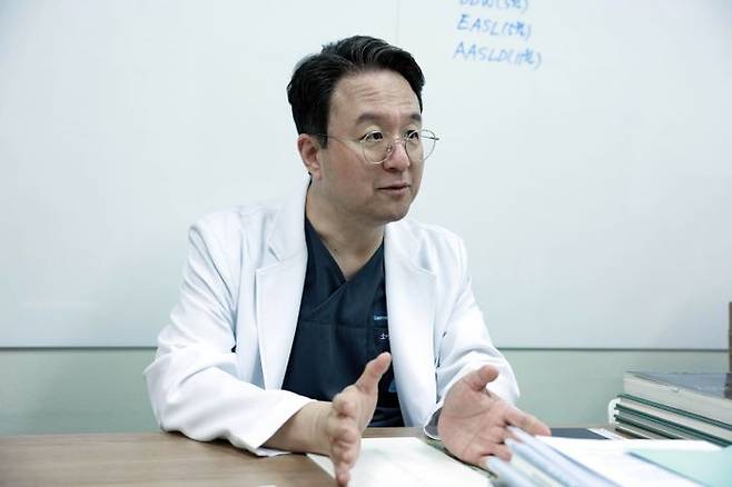 고홍 세브란스병원 소아소화기영양과 교수가 12일 데일리안과 인터뷰를 진행하고 있다. ⓒ세브란스병원