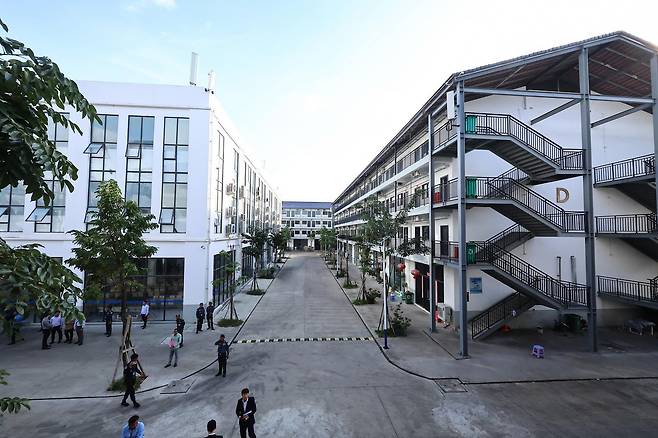 캄보디아 프놈펜 인근 온라인스캠범죄단지인 태자단지의 모습. 뉴스1