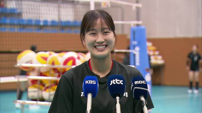 서연 양과의 인연으로 초등학교 때부터 함께 배구를 한 세터 이서인 양이 KBS와 인터뷰에 나섰다.