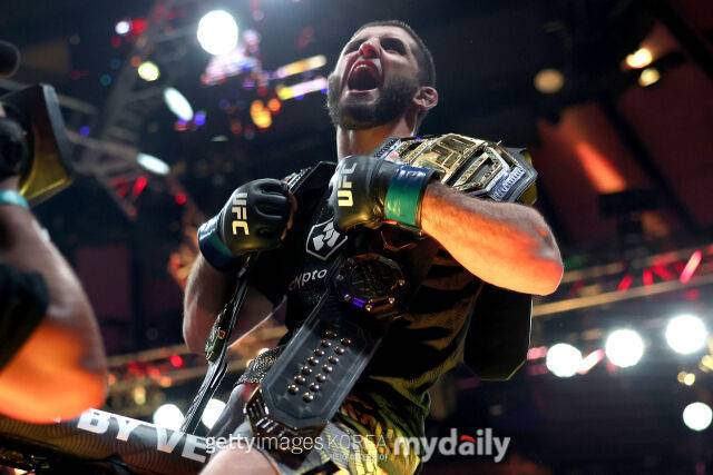 더블 챔프가 된 이슬람 마카체프./게티이미지코리아