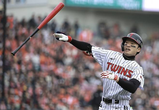 박해민은 2026시즌 어떤 유니폼을 입고 뛰게 될까. 대표팀 일정을 마무리하고 귀국한 그는 본격적으로 FA 협상 테이블에 나선다.｜뉴시스