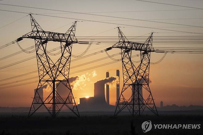 남아프리카공화국 에스콤 석탄화력발전소와 송전선 [EPA 연합뉴스 자료사진. 재판매 및 DB 금지]