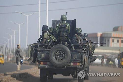 나이지리아 북부에서 순찰하는 나이지리아 육군 [AP 연합뉴스 자료사진. 재판매 및 DB 금지]