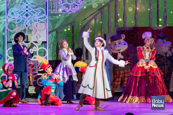 마법 성냥과 꿈꾸는 밤 공연.&nbsp;ⓒ롯데월드