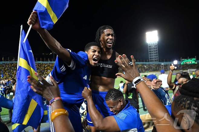 월드컵 본선 확정 후 기뻐하는 퀴라소 대표팀 ⓒ AFP=뉴스1