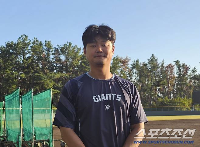 인터뷰에 임한 손호영. 김영록 기자