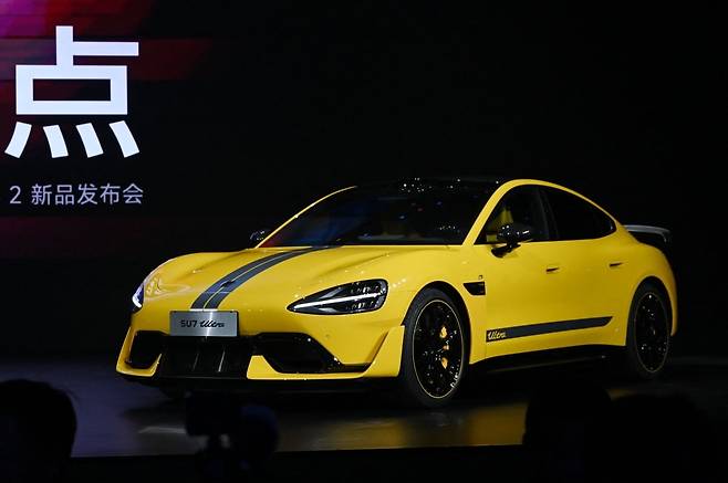 샤오미가 지난 3월 공개한 시속 350km 전기차 'SU7' 시리즈/ 사진=연합