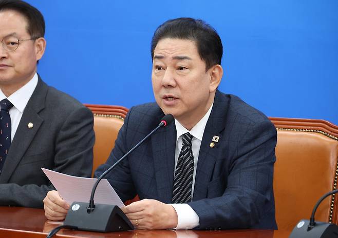 [서울=뉴시스] 김금보 기자 = 김병기 더불어민주당 원내대표가 20일 오전 서울 여의도 국회에서 열린 정책조정회의에서 발언을 하고 있다. 2025.11.20. kgb@newsis.com