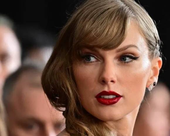 지난해 2월4일 테일러 스위프트가 그래미상 시상식에 참석하고 있다. [사진=AFP/연합뉴스]