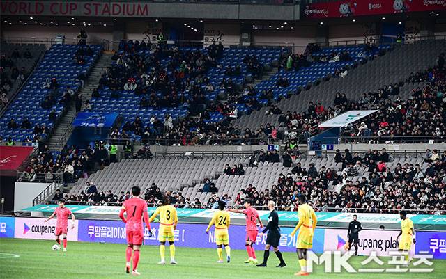 대한축구협회가 ‘2만 참사’는 피했다. 그러나 상암벌은 분명 A매치 열기를 느끼기 어려웠다. 사진=김영구 기자
