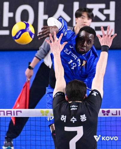 공격하는 한국전력의 베논 [한국배구연맹 제공. 재판매 및 DB 금지]