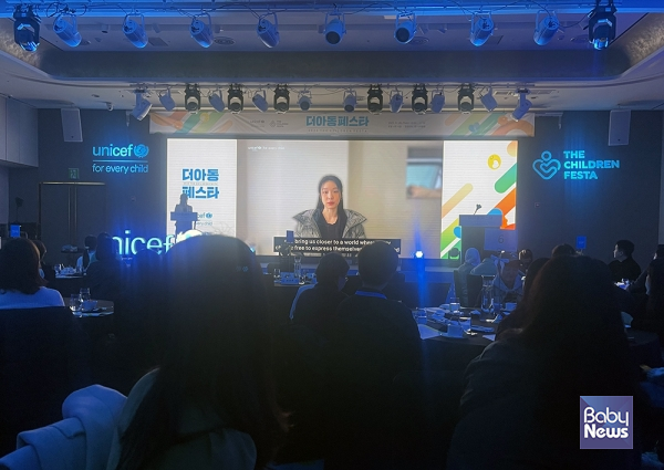 김연아 유니세프 친선대사가&nbsp;'2025 더아동 페스타' 개최를 축하하는 영상메시지를 보내와 "마음 건강을 지키기 위한 실천들이 널리 나누어지고 모든 어린이가 자신의 마음을 표현하며 존중받을 수 있는 세상에 한걸음 더 다가가길 바란다"고 말했다. 소장섭 기자 ⓒ베이비뉴스