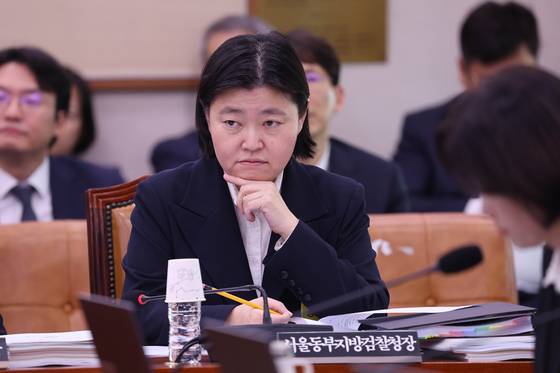 임은정 서울동부지검장이 10월 23일 국회 법제사법위원회의 국정감사에서 의원들의 질의를 듣고 있다. 임현동 기자