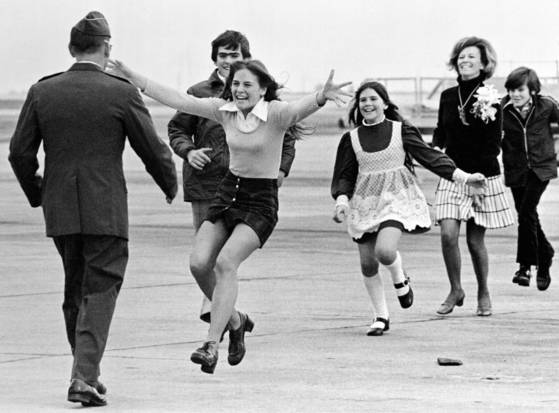 'Burst of Joy' 1974 퓰리처상 수상작. AP=연합뉴스