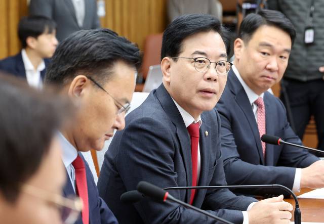 ▲국민의힘 송언석 원내대표가 21일 서울 여의도 국회에서 열린 원내대책회의에 참석해 있다. ⓒ연합뉴스