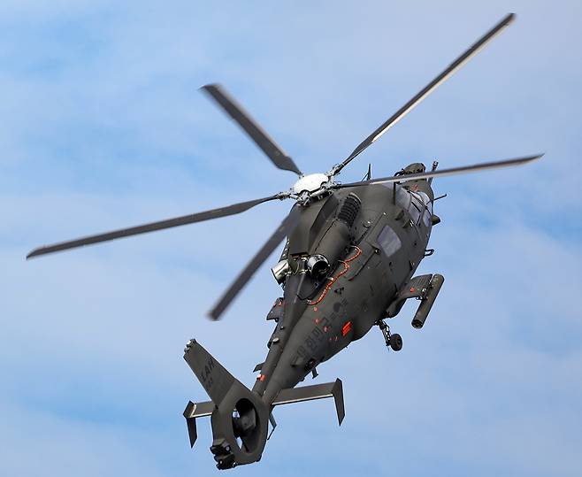 육군의 소형무장헬기가 급기동을 선보이고 있다. 세계일보 자료사진