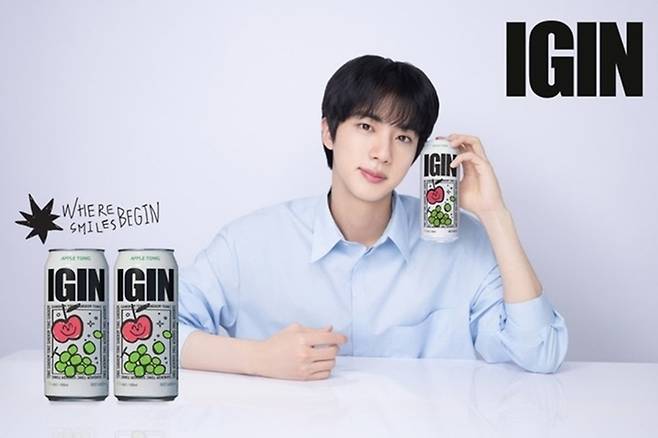 방탄소년단 진이 홍보하고 있는 ‘지니스램프’의 증류주 ‘아이긴’. 사진ㅣ지니스램프