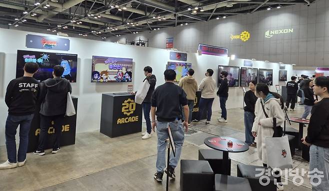 22일 일산 킨텍스에서 열린 '던파 페스티벌' 관락객들이 시연을 위해 대기하는 모습.[사진=곽경호 기자]