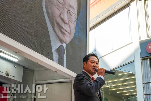 ▲22일 오후 부산 중구 광복로에서 열린 민생회복 법치수호 국민대회에서 연설하고 있는 장동혁 국민의힘 대표.ⓒ프레시안(강지원)