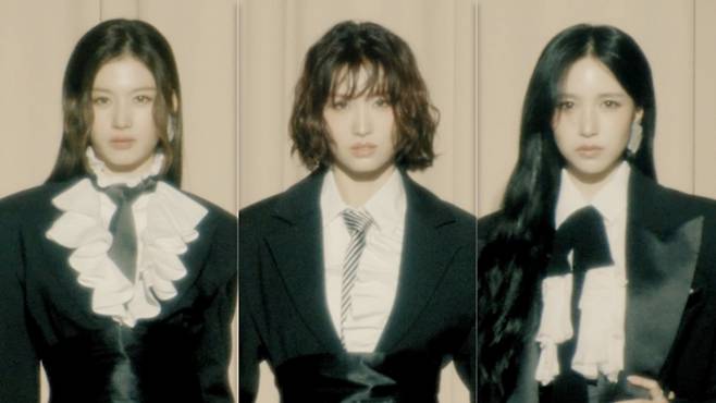 트와이스 사나, 미나 모모(왼쪽부터) /사진제공=JYP엔터테인먼트