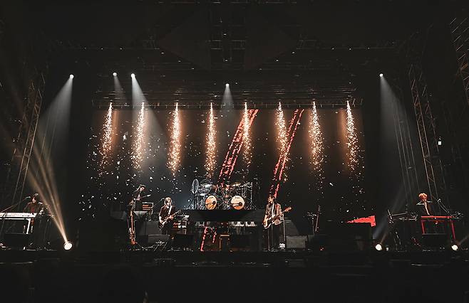 엑스디너리 히어로즈/ 사진 제공=JYP