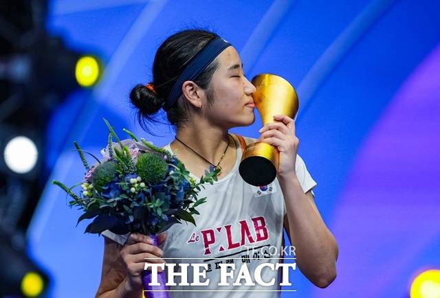 한국이 낳은 세계 배드민턴 '여제' 안세영이 23일 2025 세계배드민턴연맹(BWF) 월드 투어 슈퍼 500 호주오픈 우승을 차지하며 마침내 '시즌 10승' 위업을 달성했다./BWF