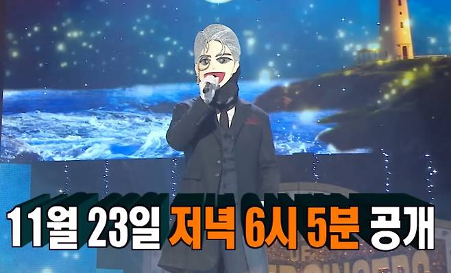 일요일 방송되는 MBC '복면가왕'에서는 가왕 ‘백발백중 명사수’가 3연승에 도전하는 치열한 무대가 펼쳐진다. 테이로 추정되는 ‘백발백중 명사수’의 정체는 누구일지 이번 '복면가왕'에서 공개될지 관심을 모은다. '복면가왕' 어린이 바른 생활, 울까 말까, 단풍 여행, 깐 콩깍지 안 깐 콩깍지, 복면 가수의 정체에도 관심이 모인다.